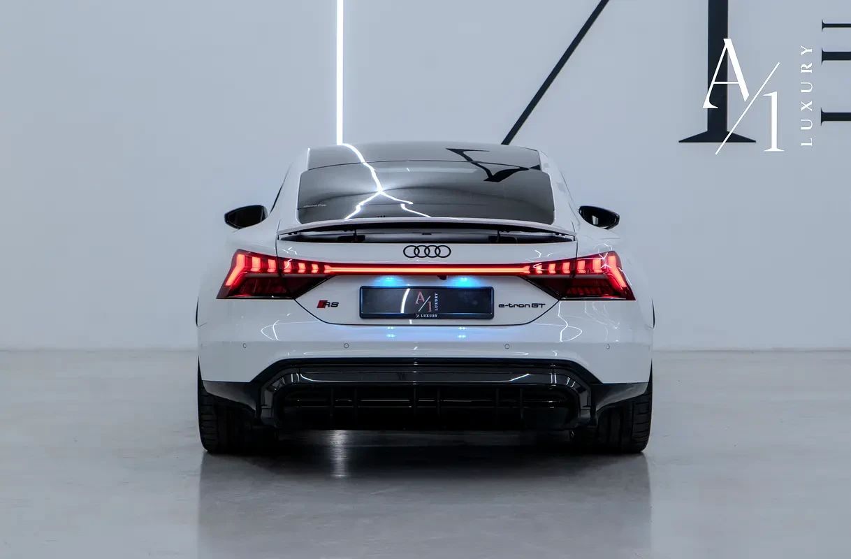 2023 Audi RS e-tron GT photo 5