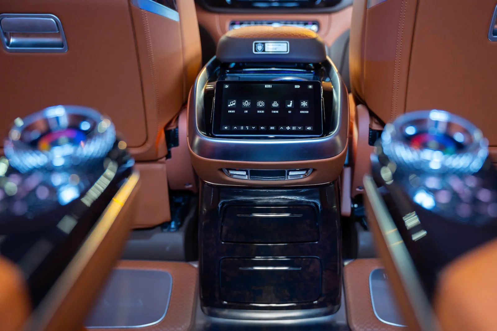 2025 Mercedes-Benz V-Class photo 2