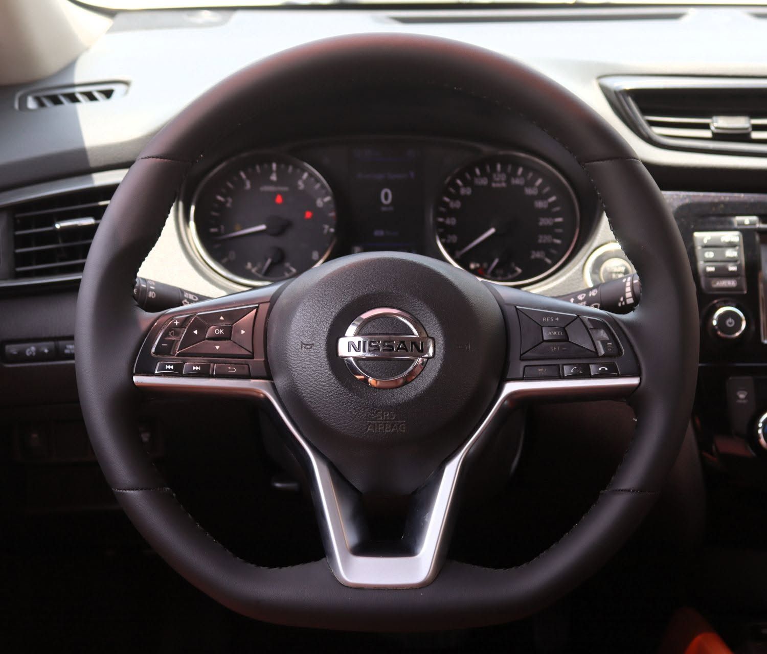 2020 Nissan X-Trail photo 4