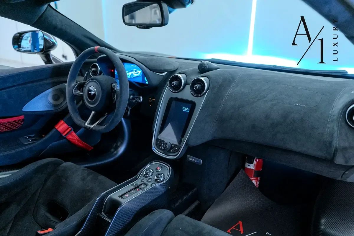 2020 McLaren 620R photo 3
