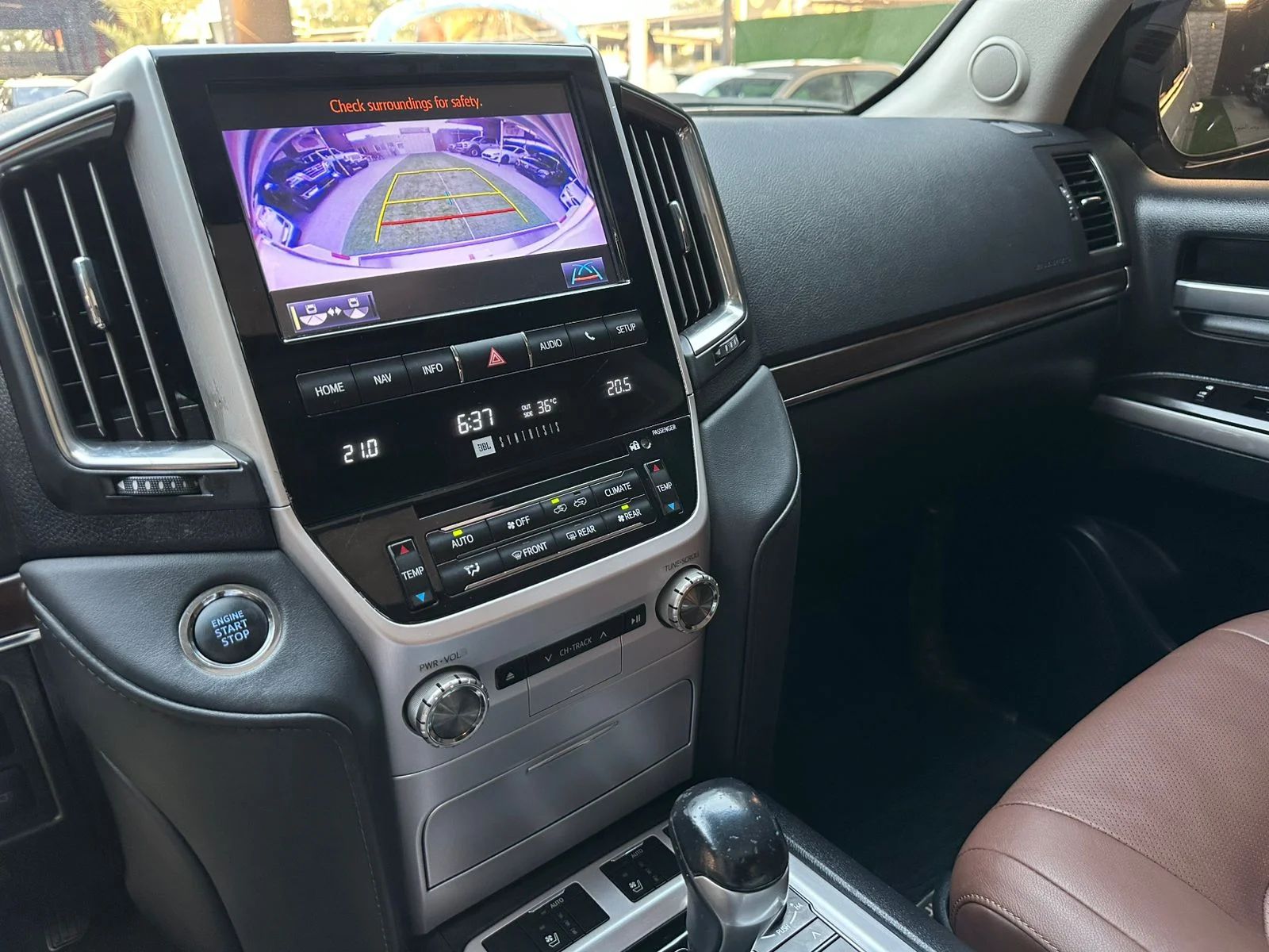 2021 Toyota Land Cruiser VXR photo 5