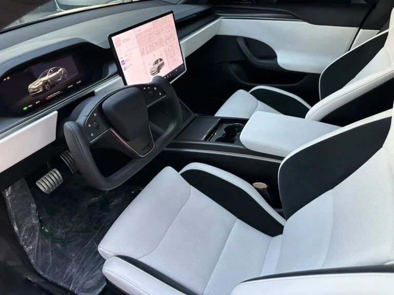 2024 Tesla Model S photo 3