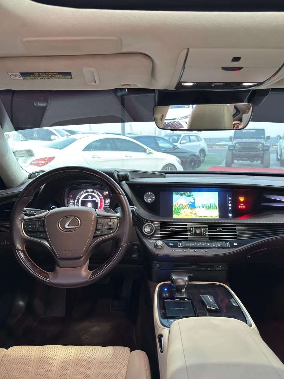 2018 Lexus LS photo 4