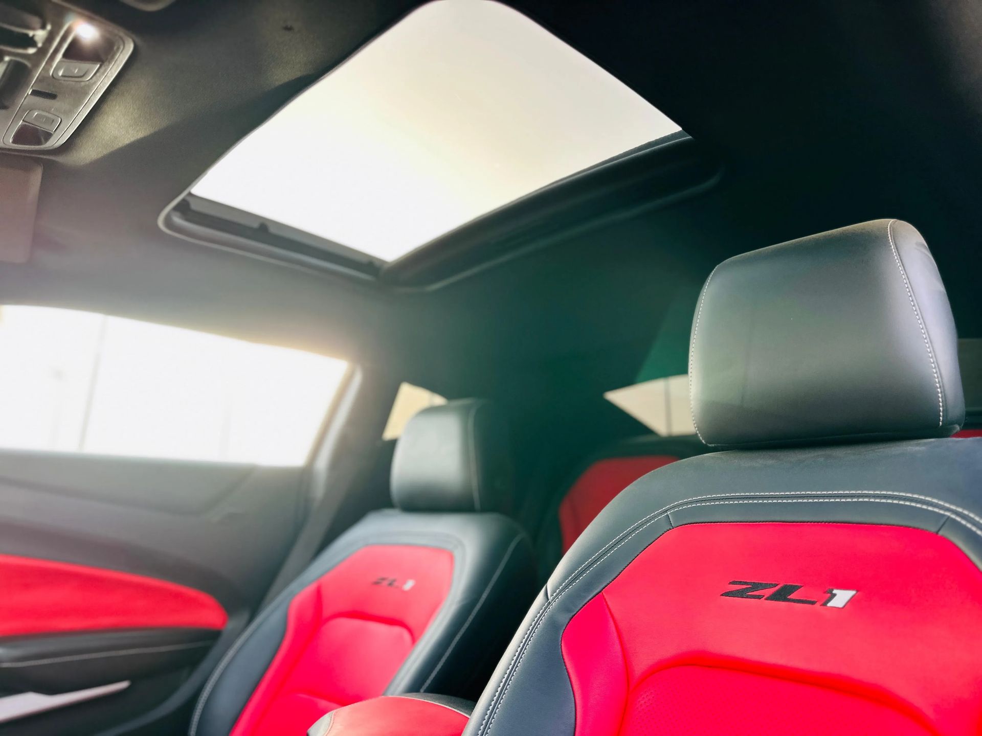 2018 Chevrolet Camaro photo 4