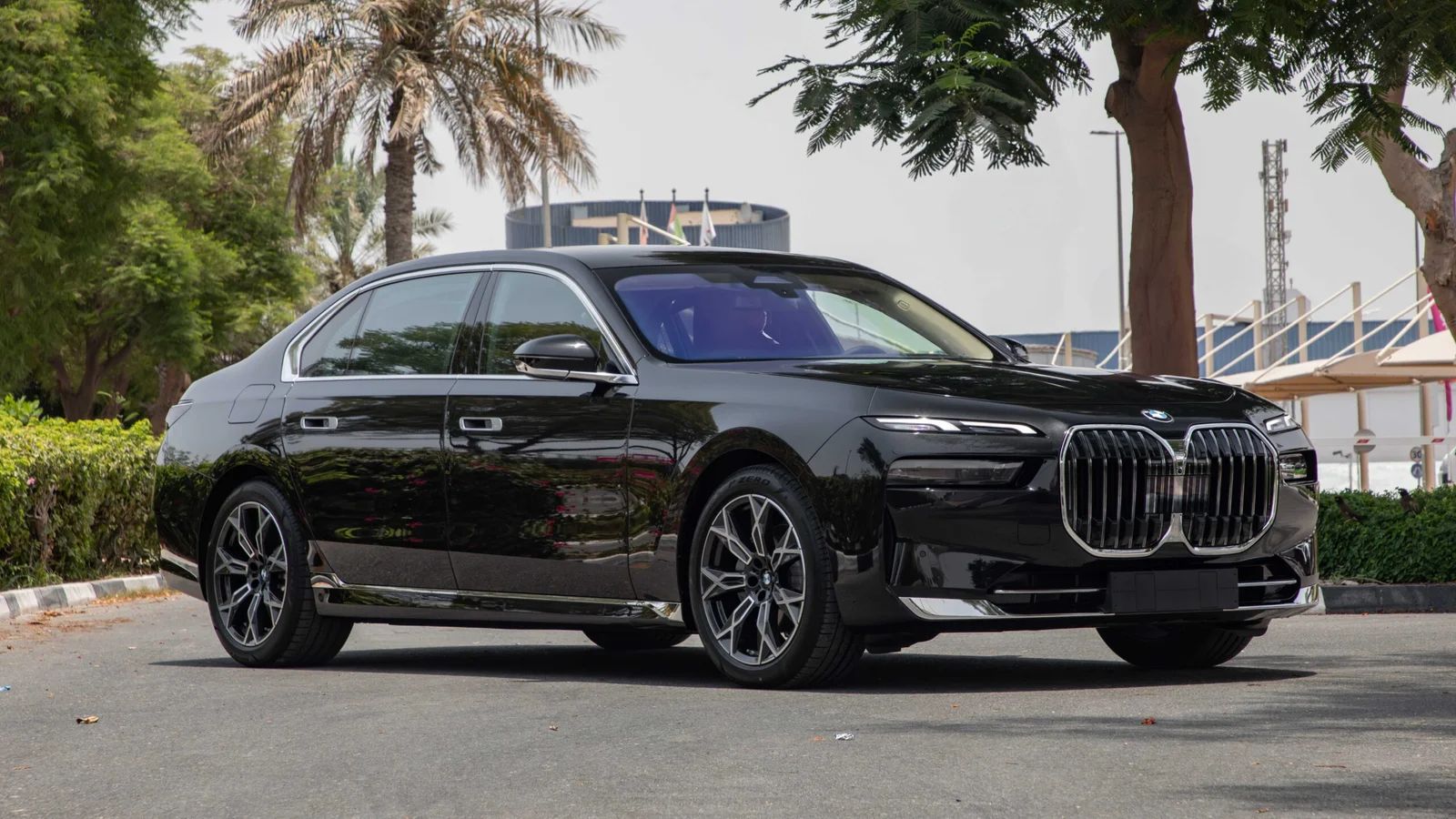 2026 BMW 735i photo 2