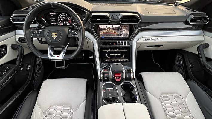 2022 Lamborghini Urus photo 4