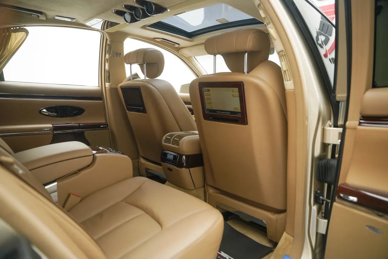2010 Mercedes-Benz Maybach S-Class photo 5