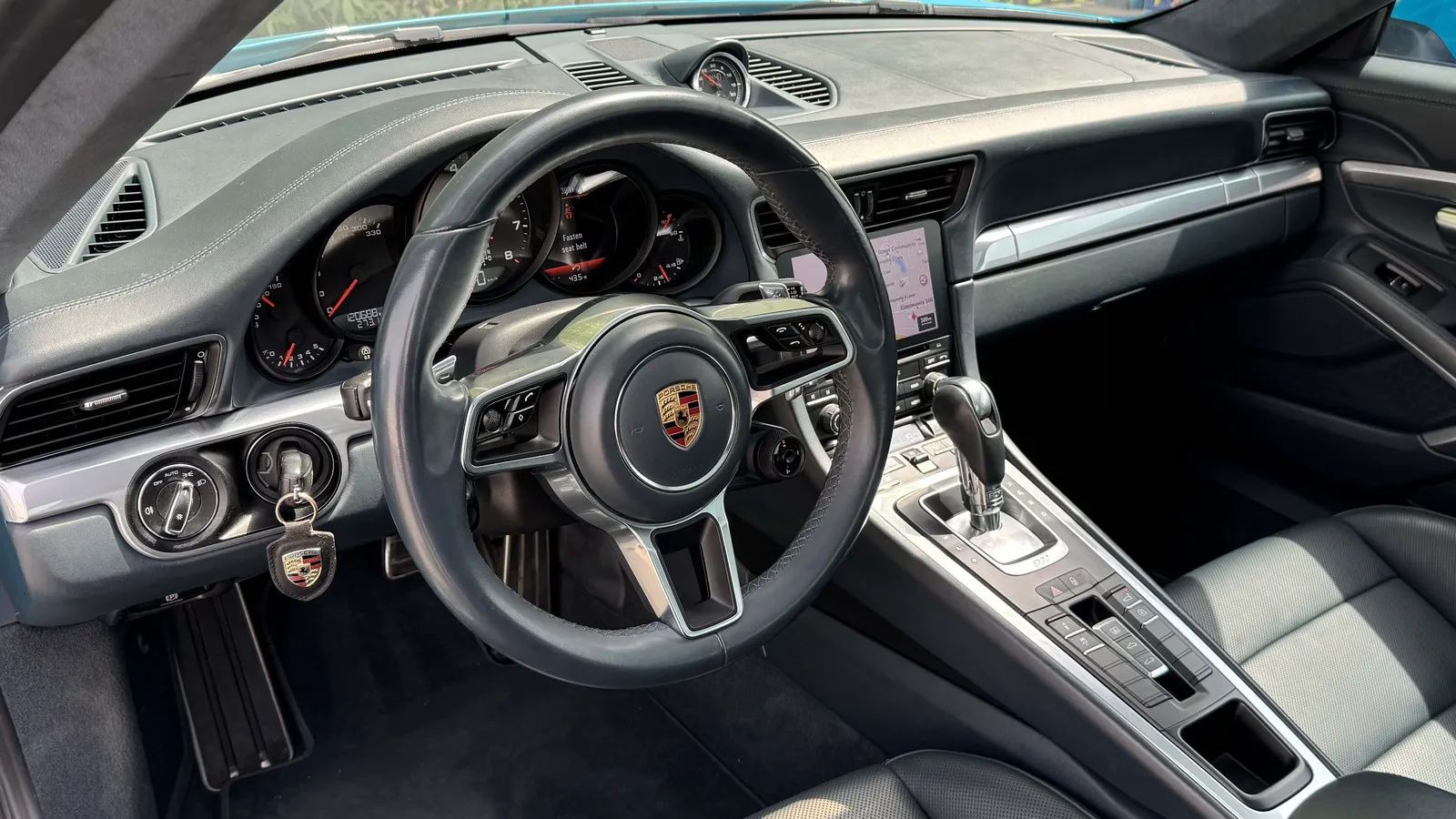 2017 Porsche 911 Carrera GTS photo 3