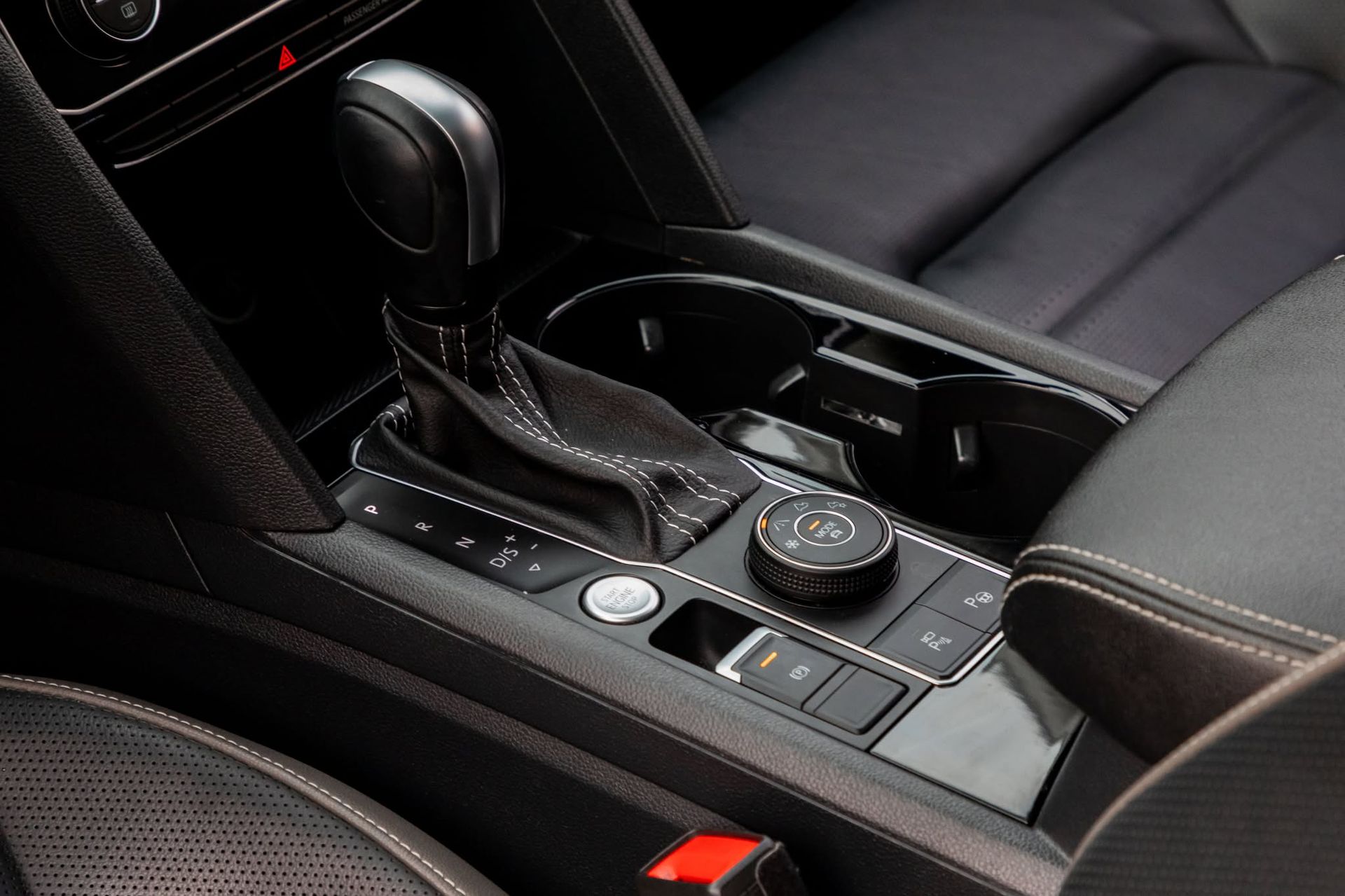 2021 Volkswagen Teramont photo 3