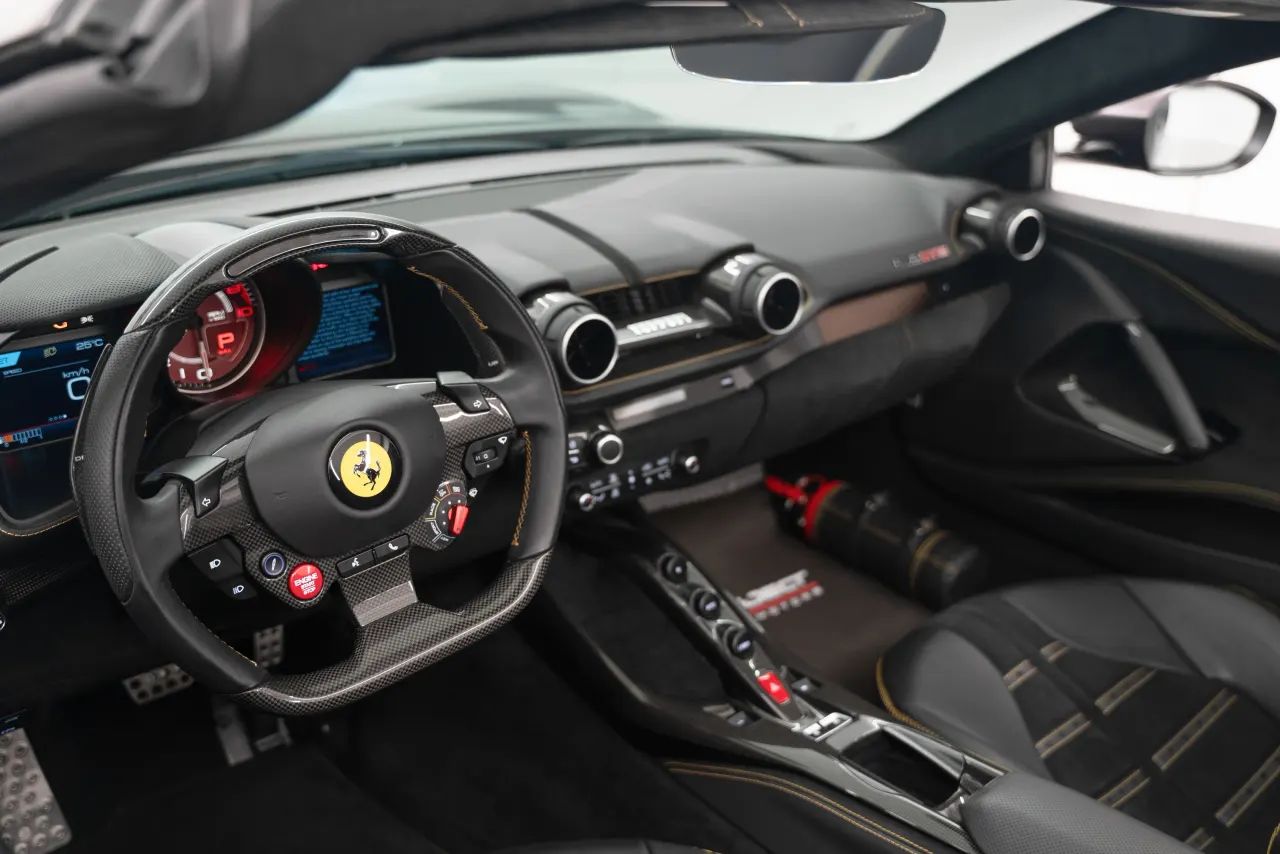 2023 Ferrari 812 Superfast photo 2