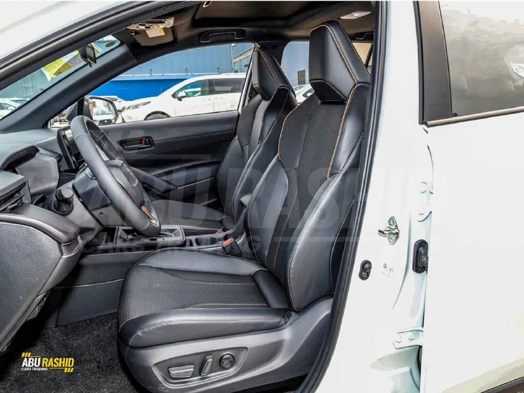 2026 Toyota Corolla Cross photo 3