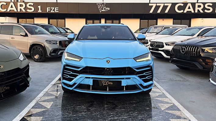 2022 Lamborghini Urus photo 2