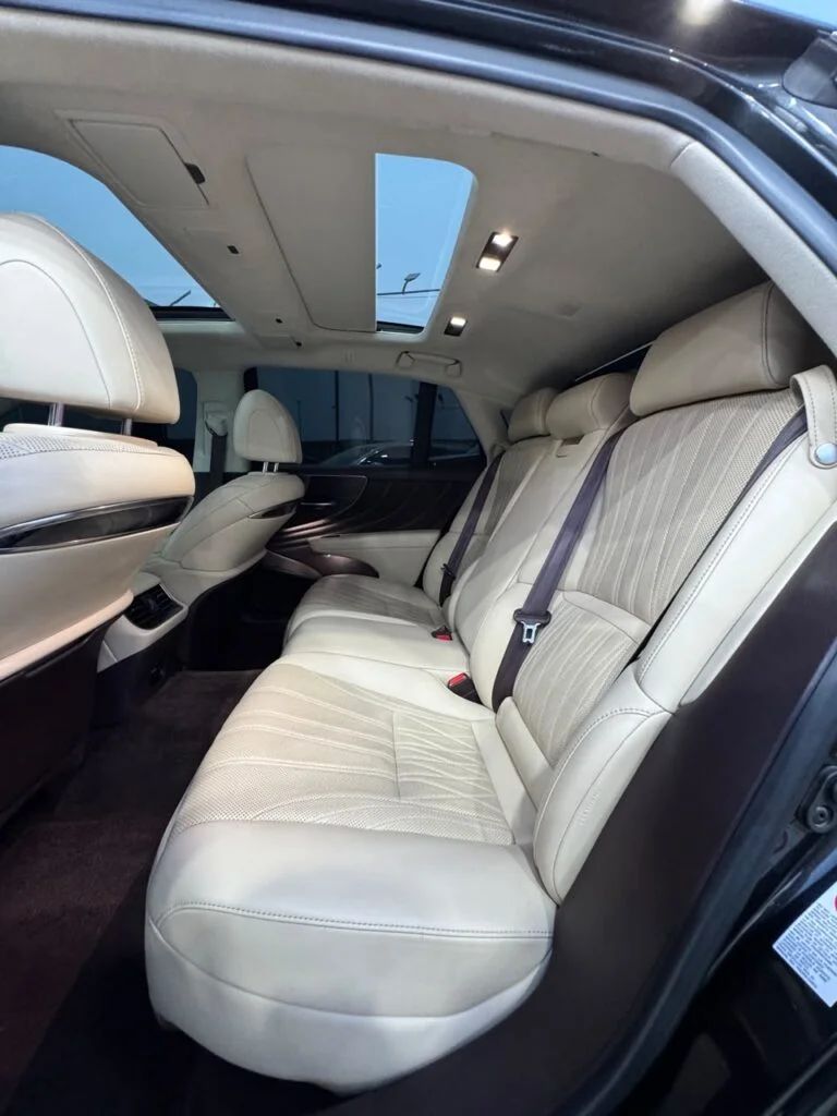 2018 Lexus LS photo 5