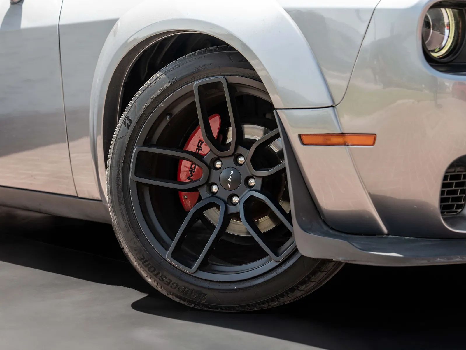 2015 Dodge Challenger photo 4