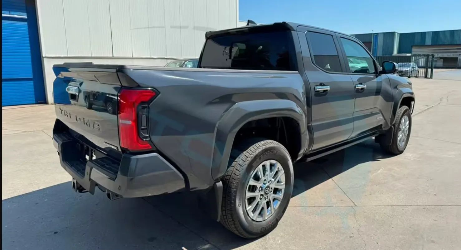 2026 Toyota Tacoma photo 5