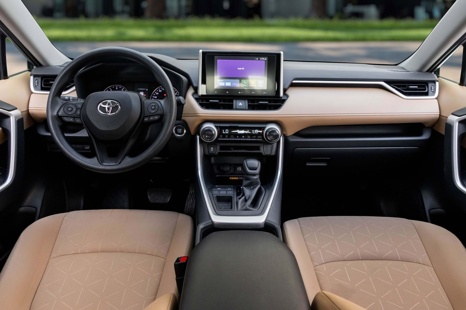 2023 Toyota RAV4 photo 3