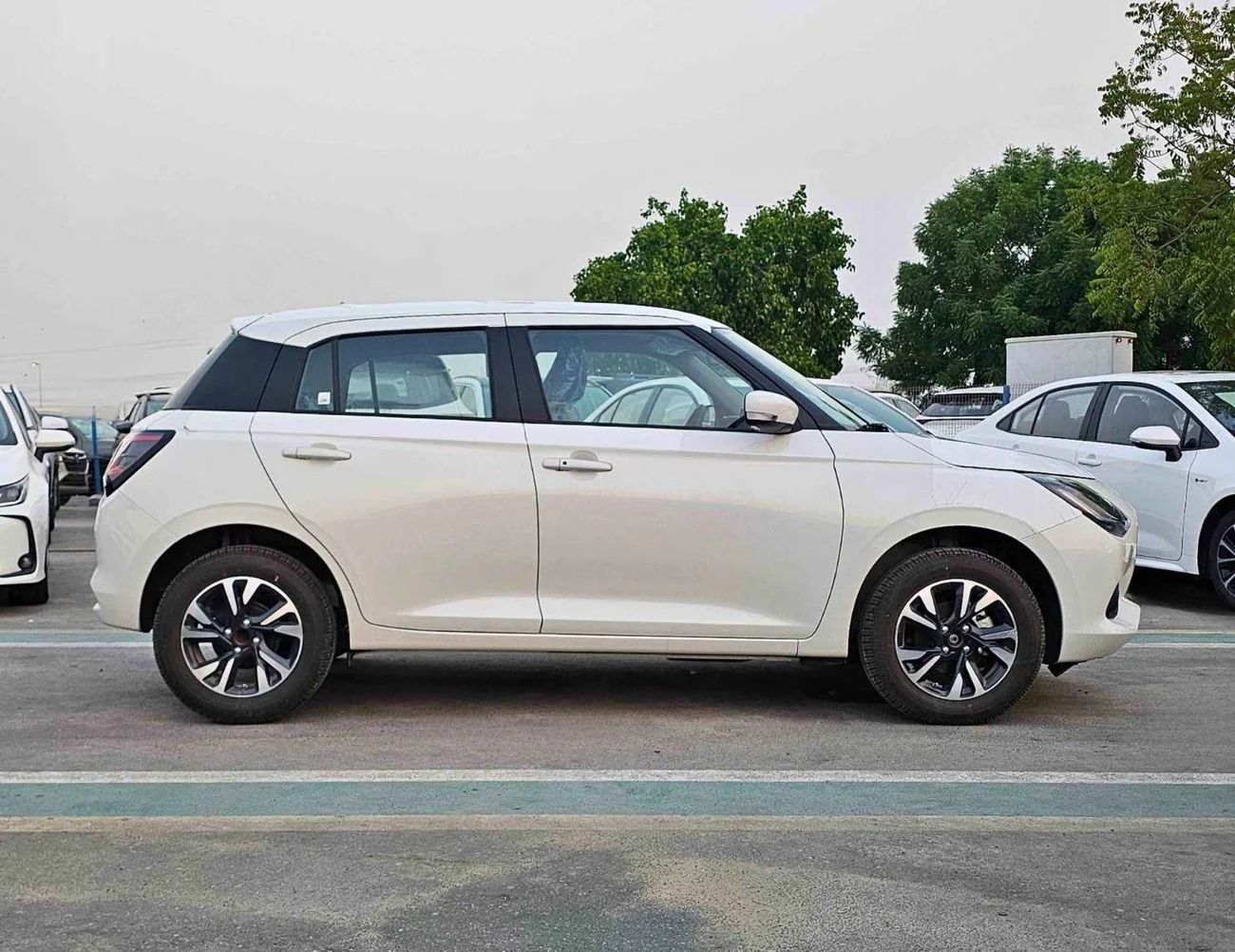 2026 Suzuki Swift photo 2