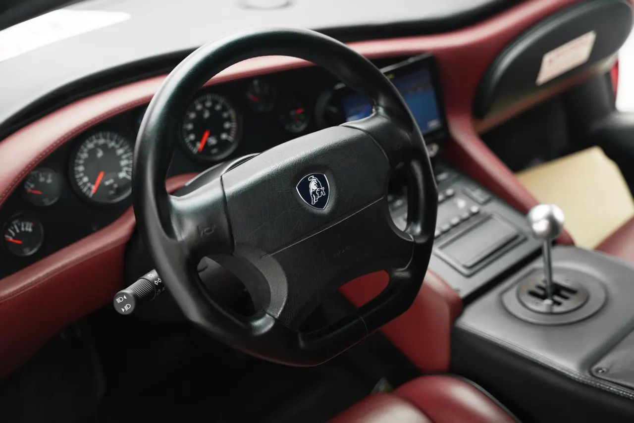 1999 Lamborghini Diablo photo 3