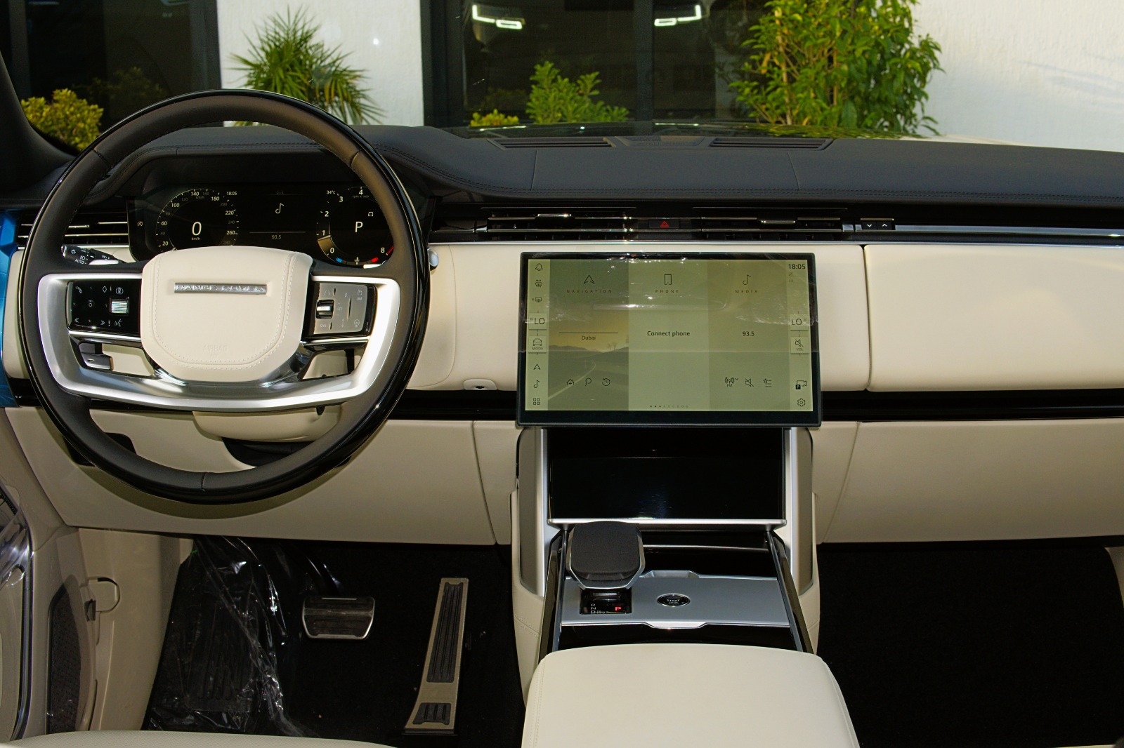 2026 Land Rover Range Rover photo 2