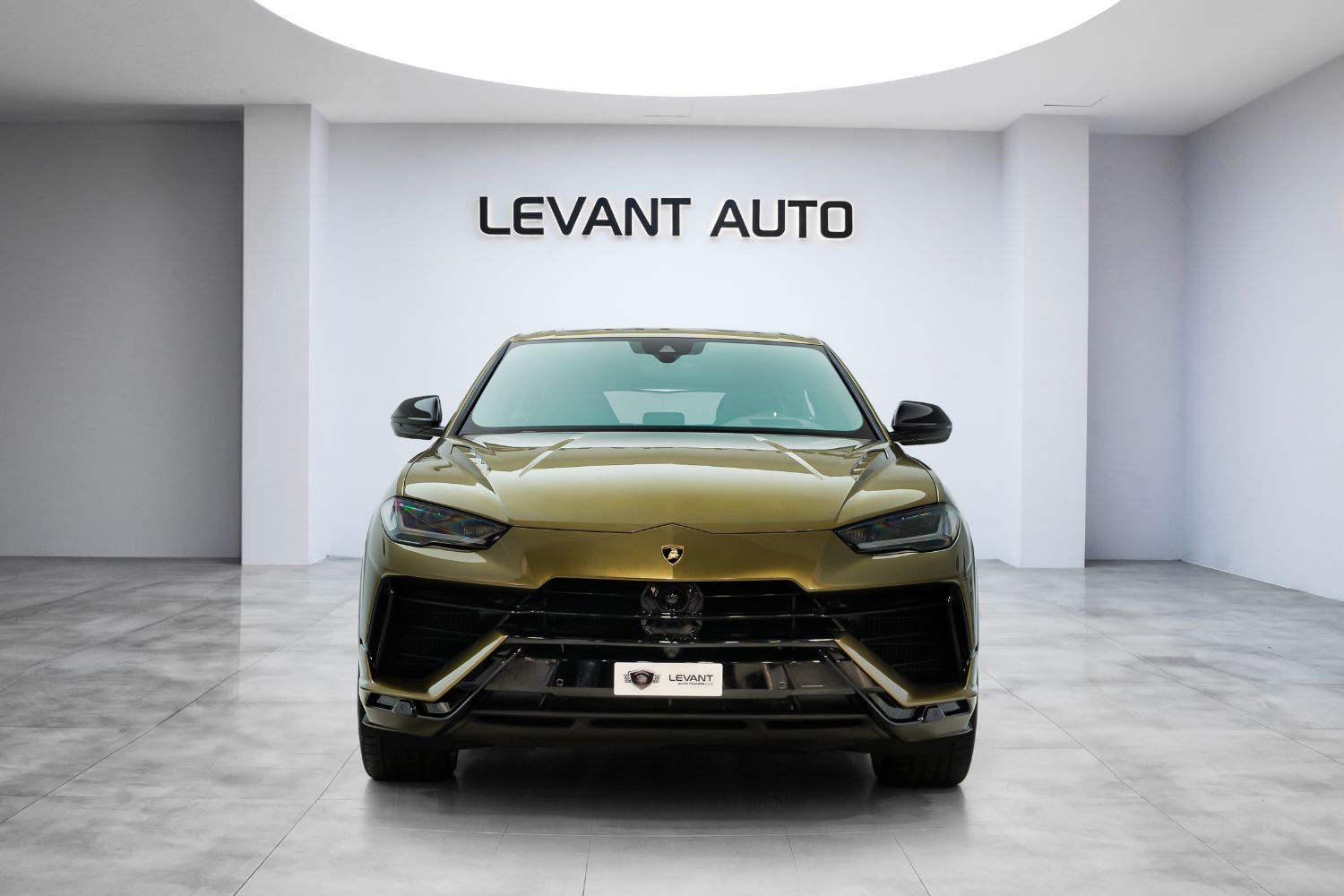 2023 Lamborghini Urus photo 2
