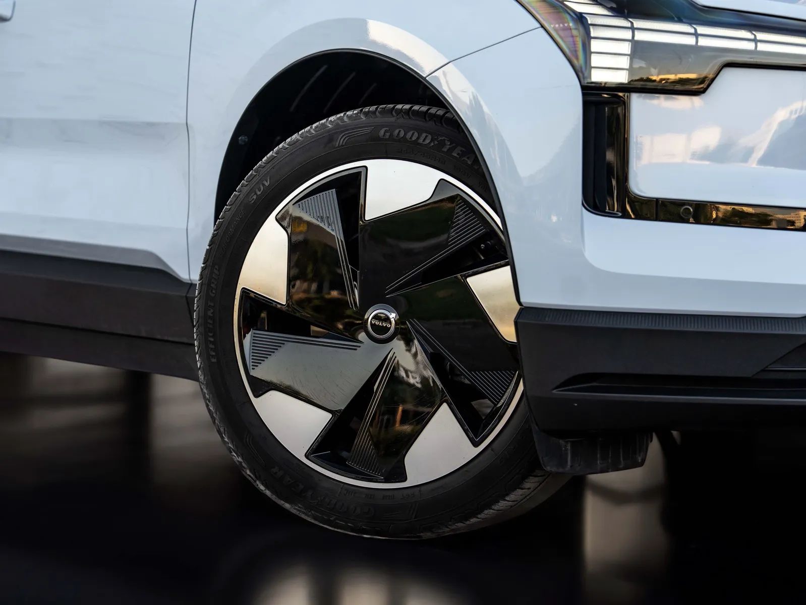 2024 Volvo EX30 photo 5