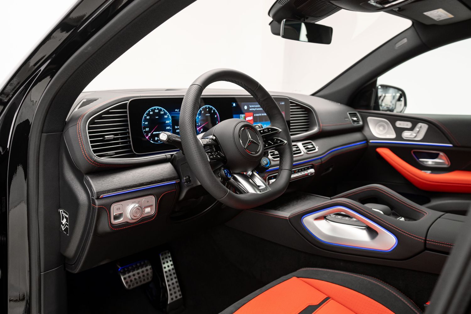 2025 Mercedes-Benz GLE photo 3