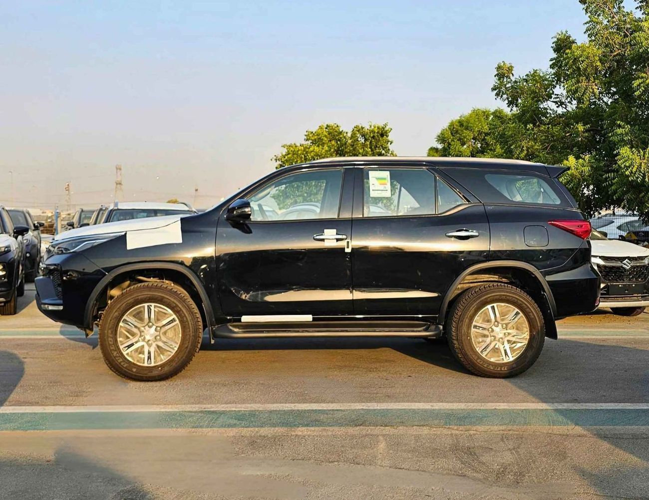 2025 Toyota Fortuner photo 2