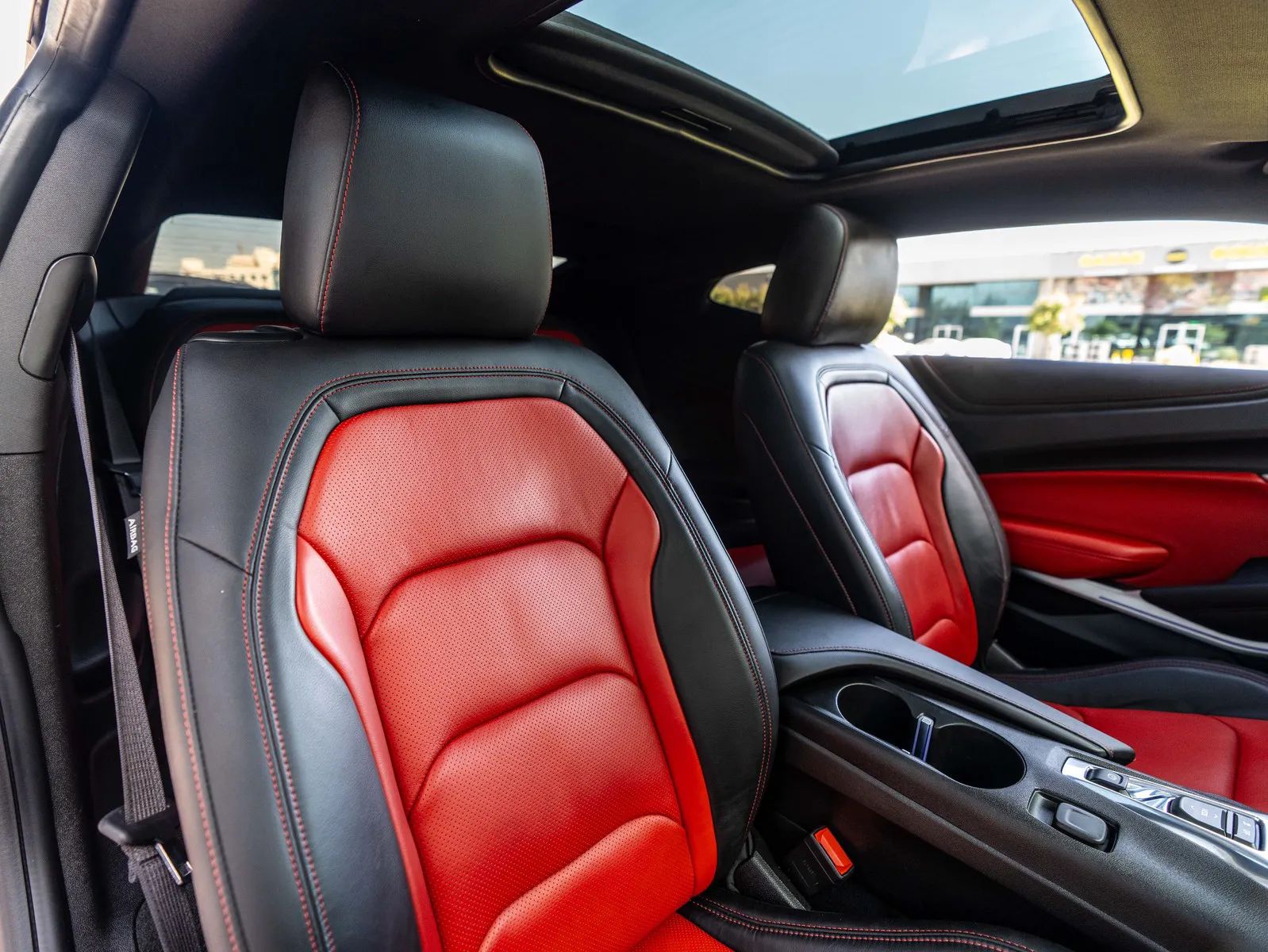2023 Chevrolet Camaro photo 5