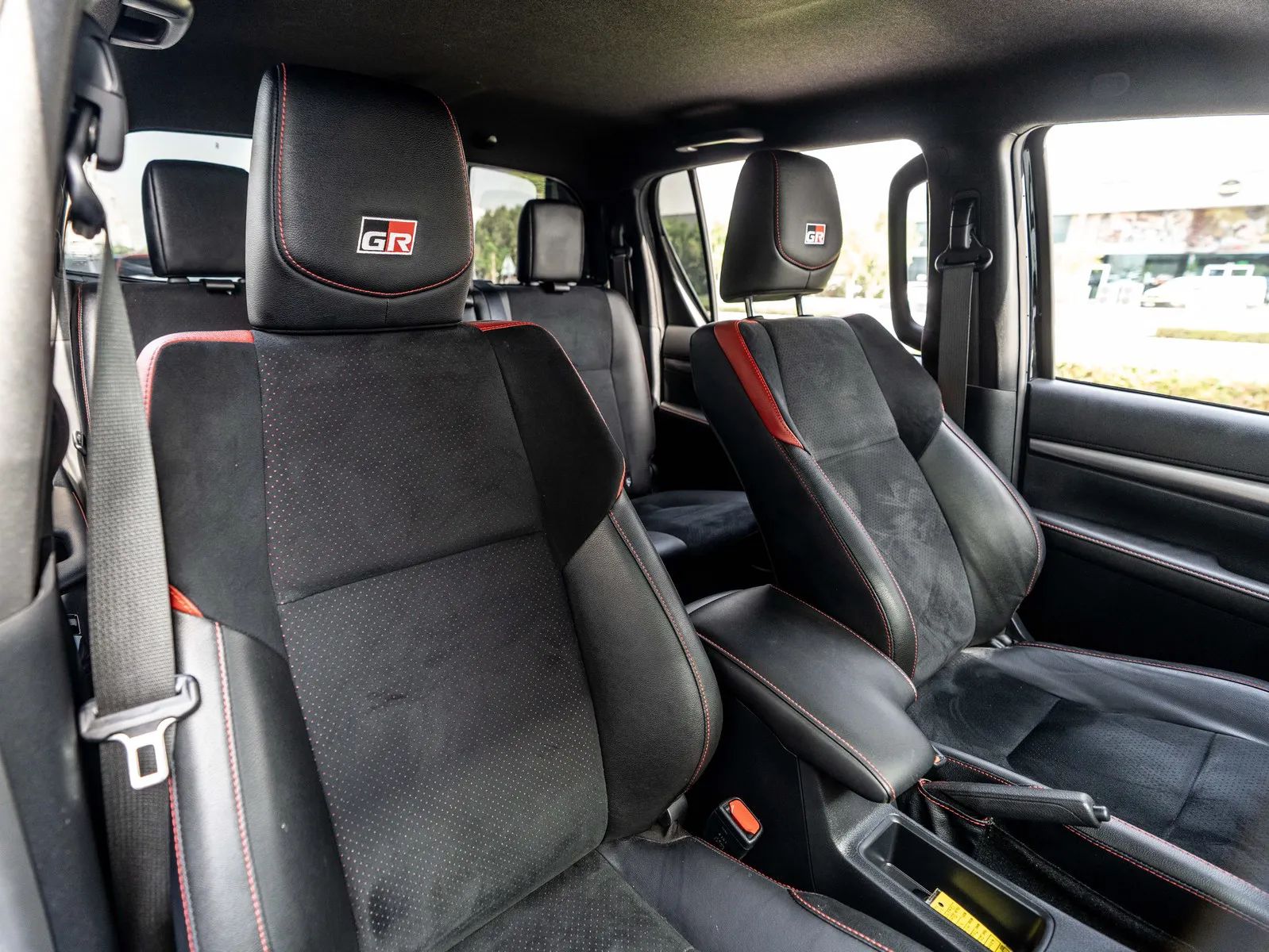 2022 Toyota Hilux photo 5