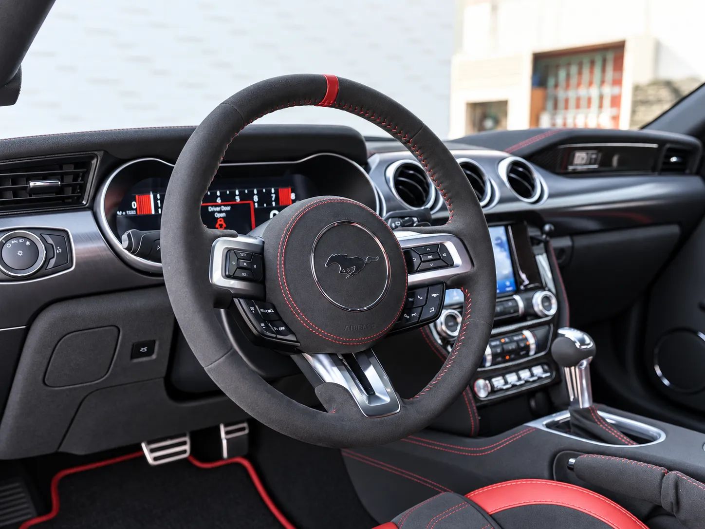 2022 Ford Mustang photo 3