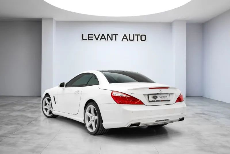 2016 Mercedes-Benz SL400 photo 5