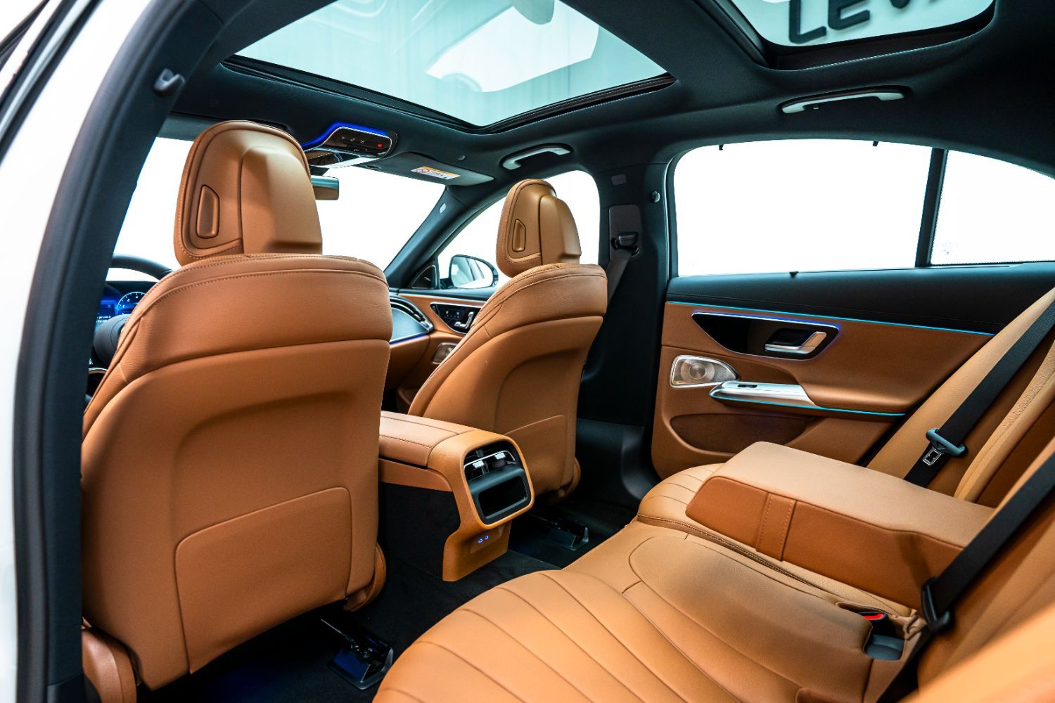 2025 Mercedes-Benz E-Class photo 5