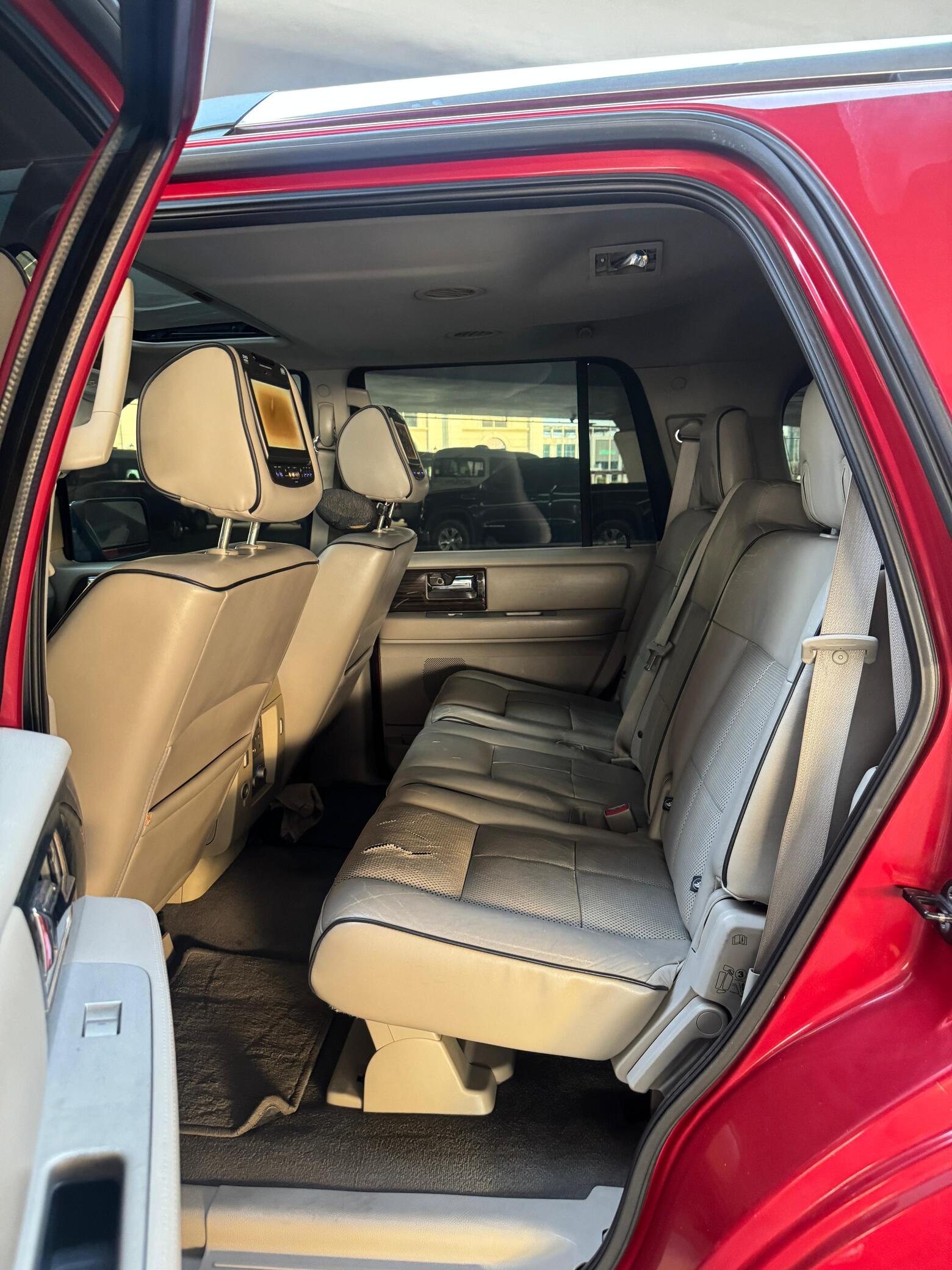2009 Lincoln Navigator photo 4