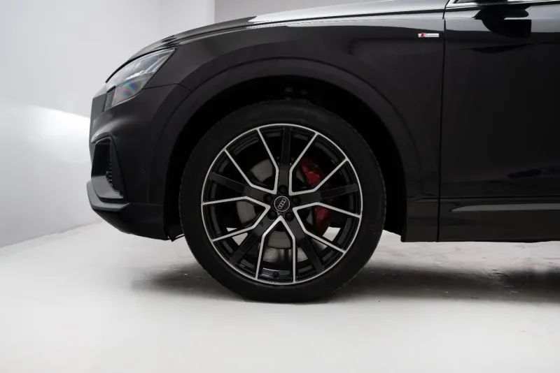 2021 Audi Q8 photo 4