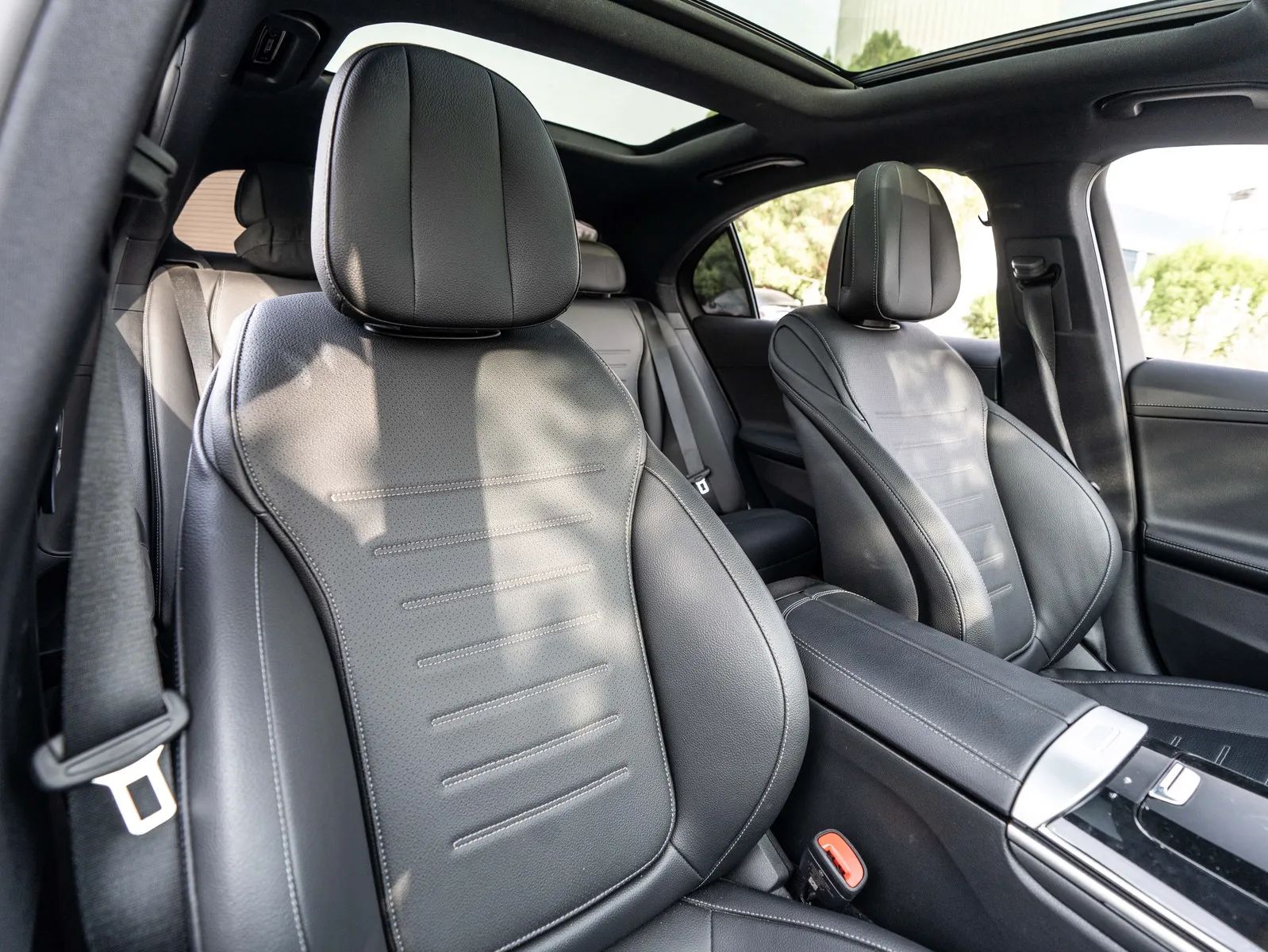 2023 Mercedes-Benz C-Class photo 5