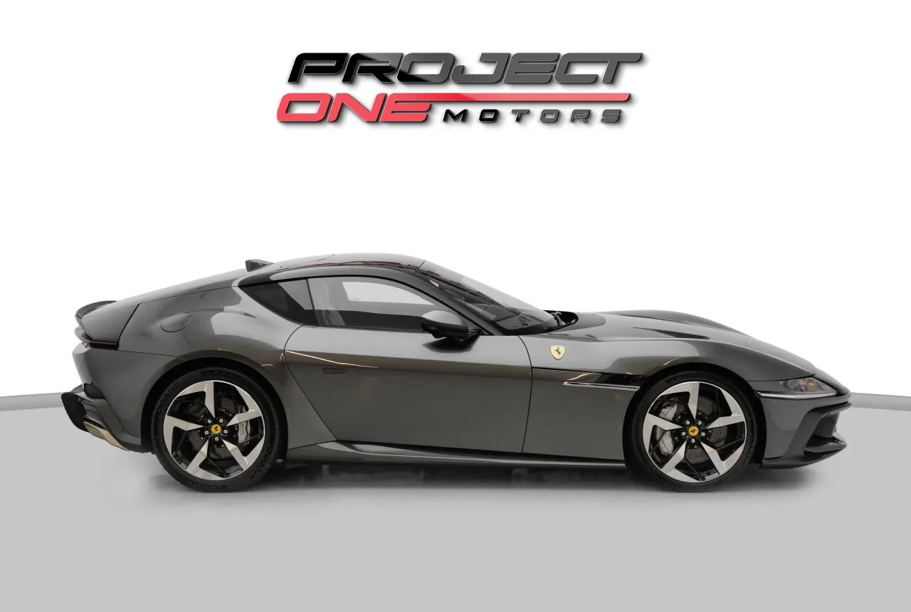 2025 Ferrari 12Cilindri photo 2