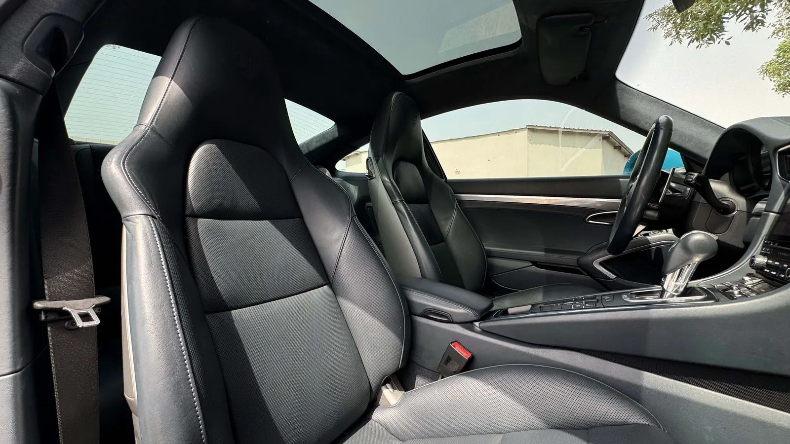 2017 Porsche 911 Carrera GTS photo 5