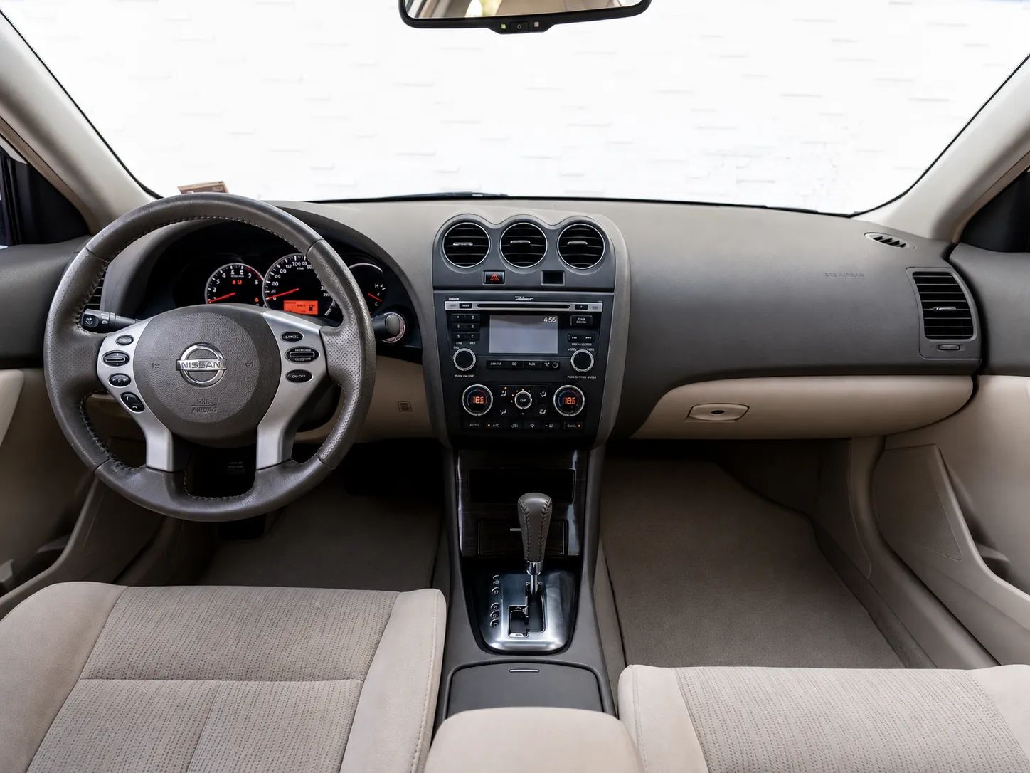 2011 Nissan Altima photo 3