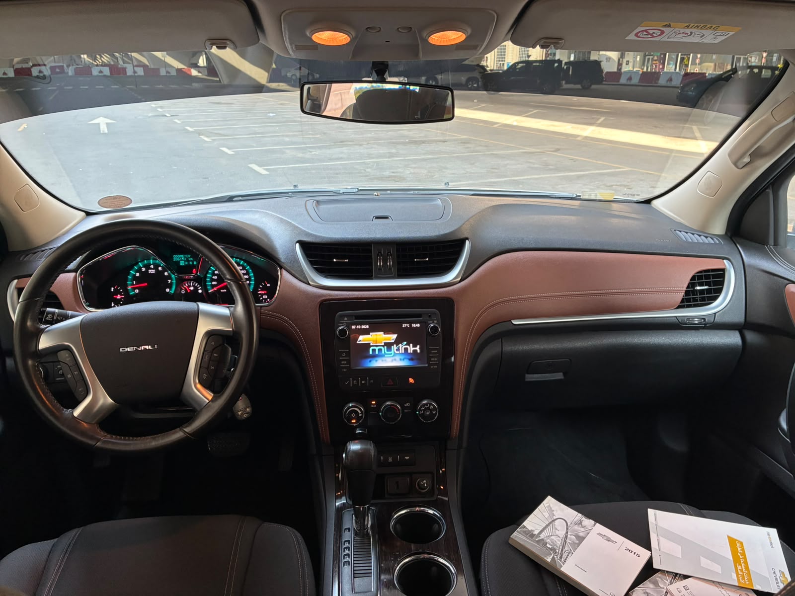 2015 Chevrolet Traverse photo 2