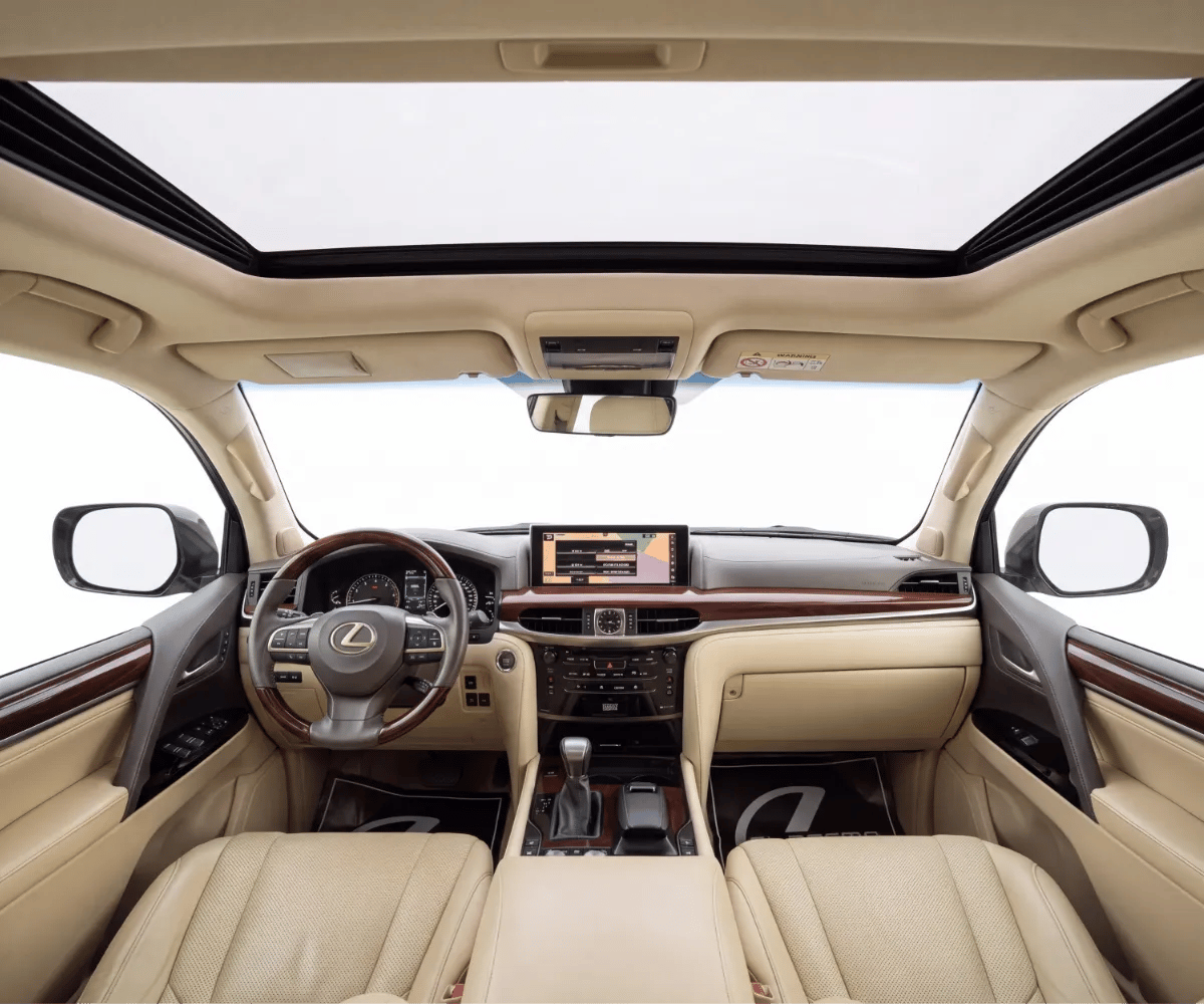 2016 Lexus LX photo 2