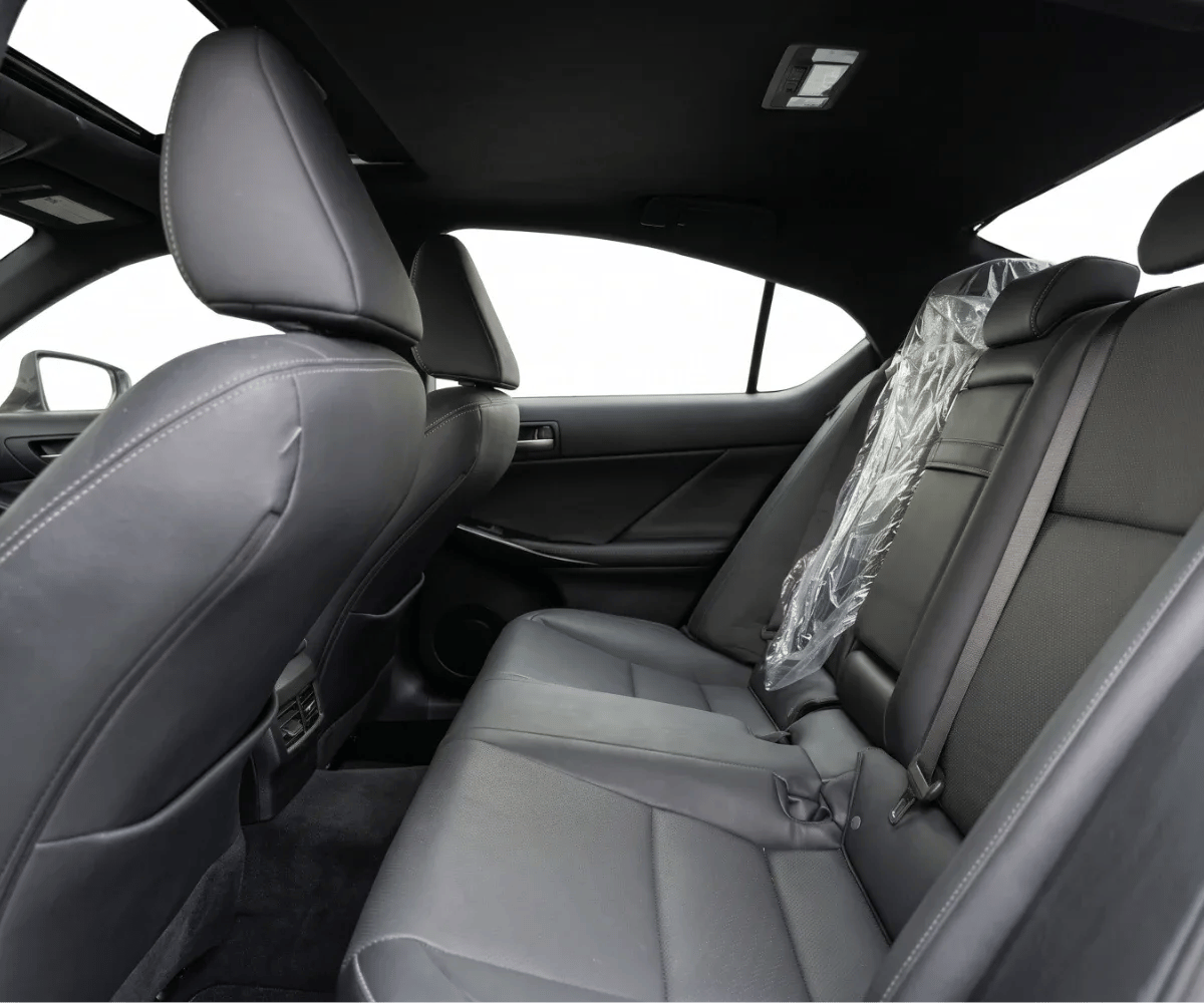 2023 Lexus IS350 photo 5