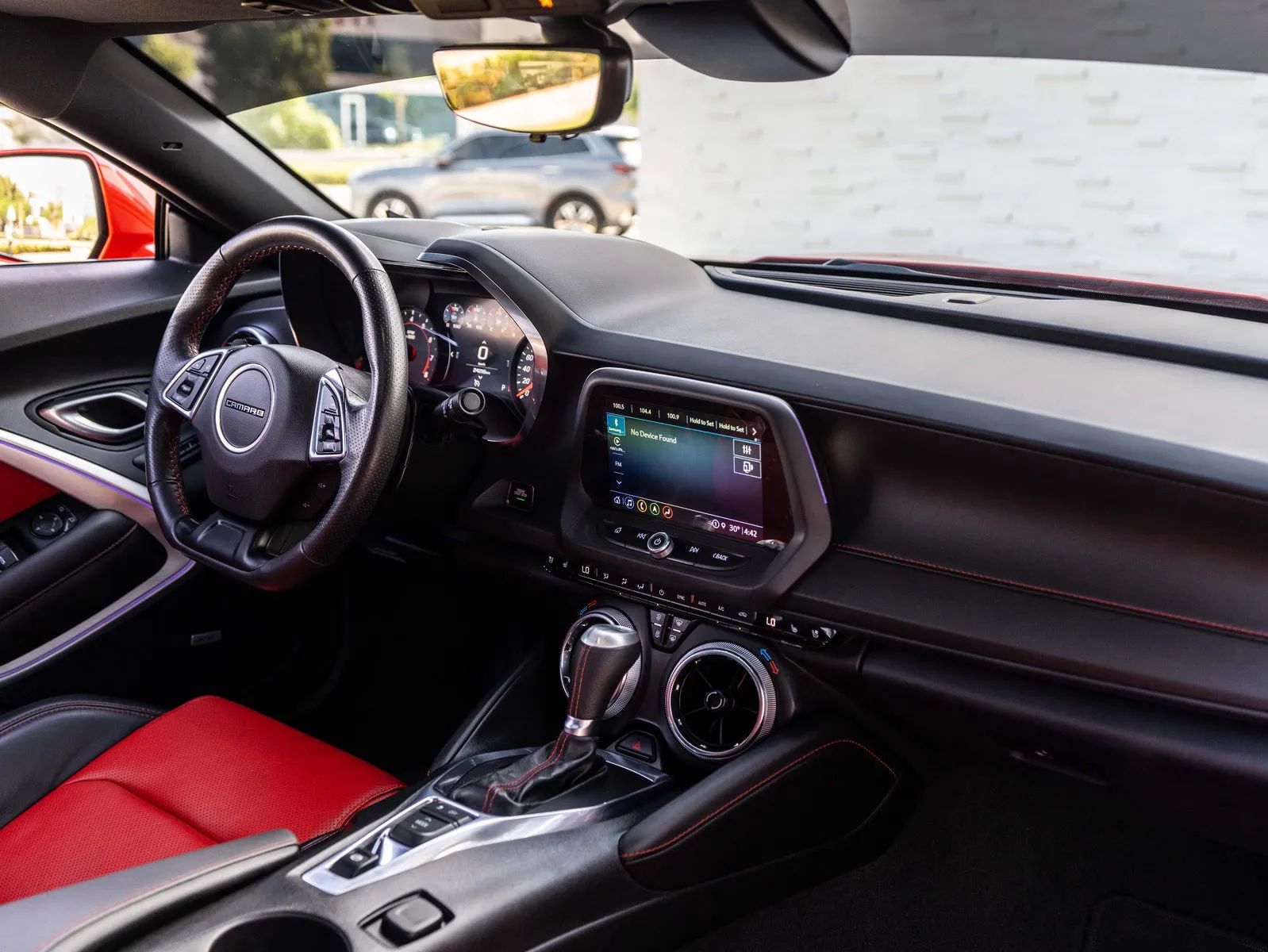 2023 Chevrolet Camaro photo 4