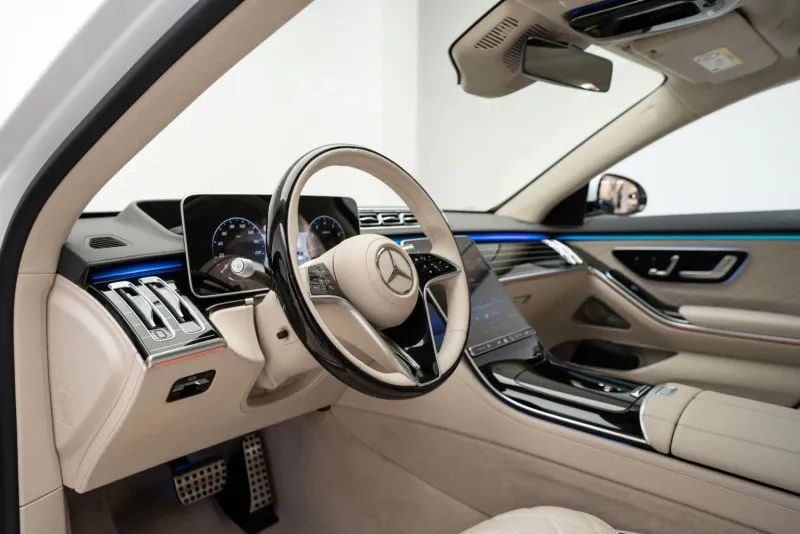 2025 Mercedes-Benz S-Class photo 2