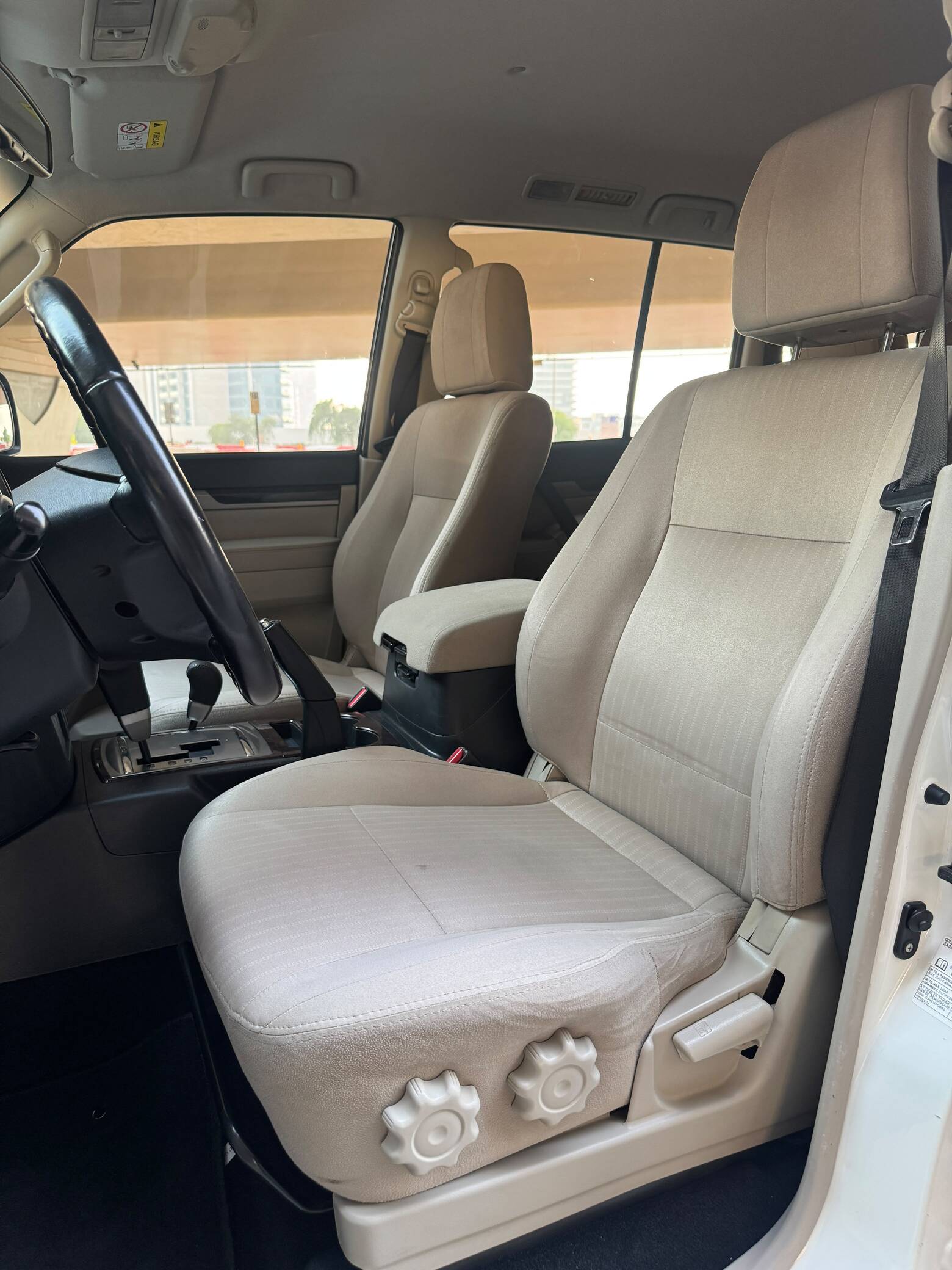 2020 Mitsubishi Pajero GLS photo 4