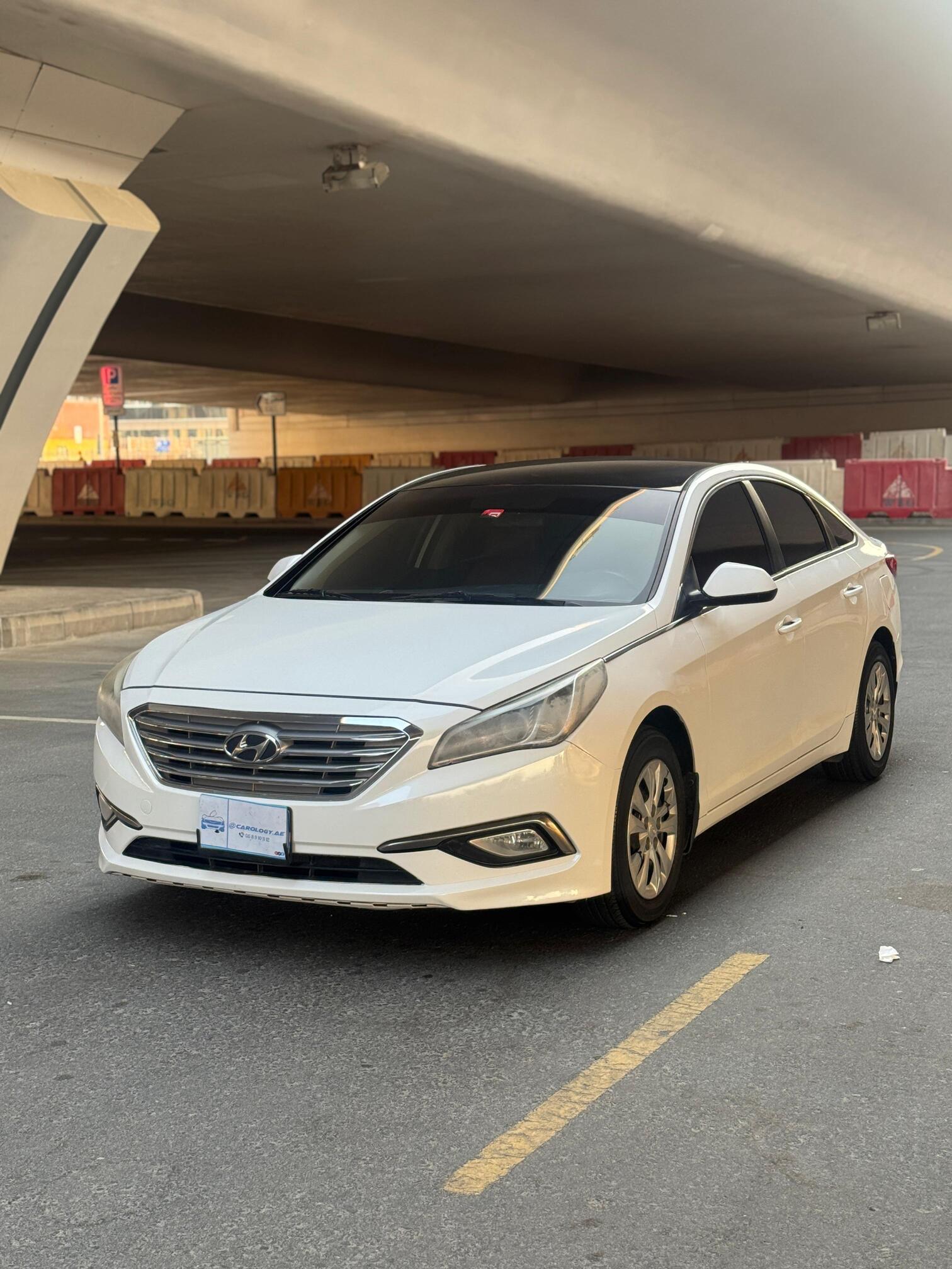 2017 Hyundai Sonata photo 2