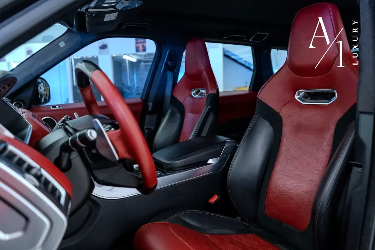 2021 Land Rover Range Rover photo 2