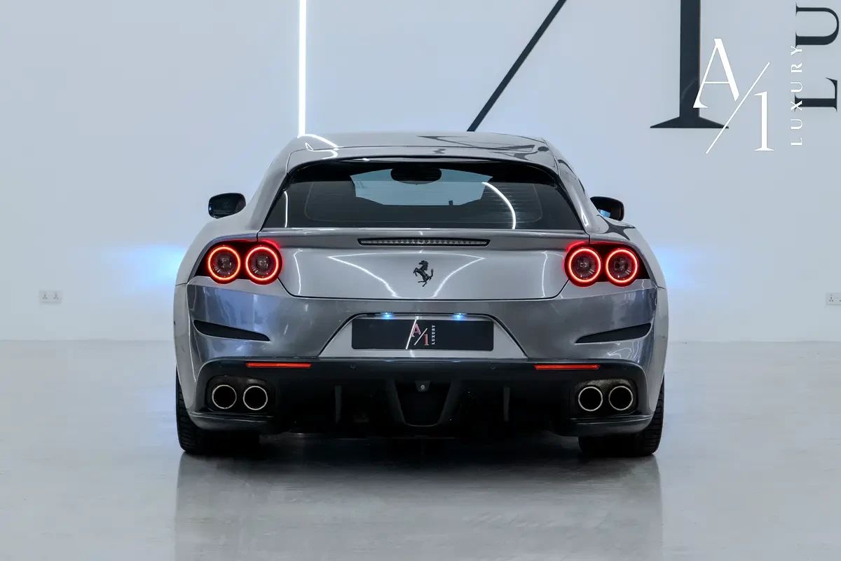 2017 Ferrari GTC4Lusso photo 5