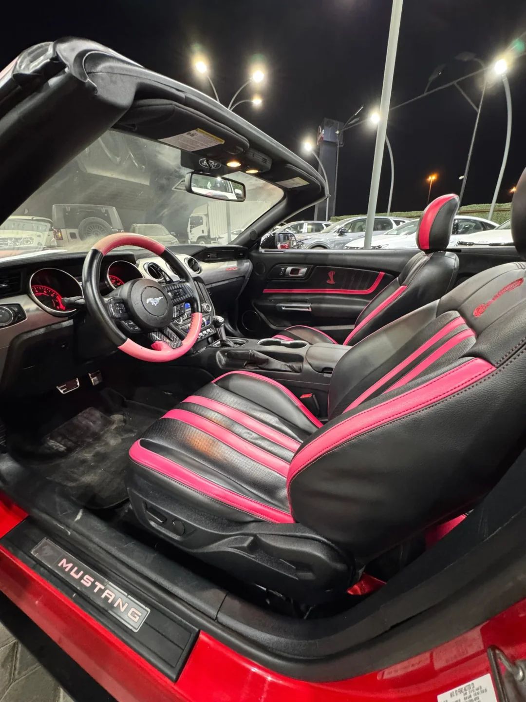 2020 Ford Mustang photo 3