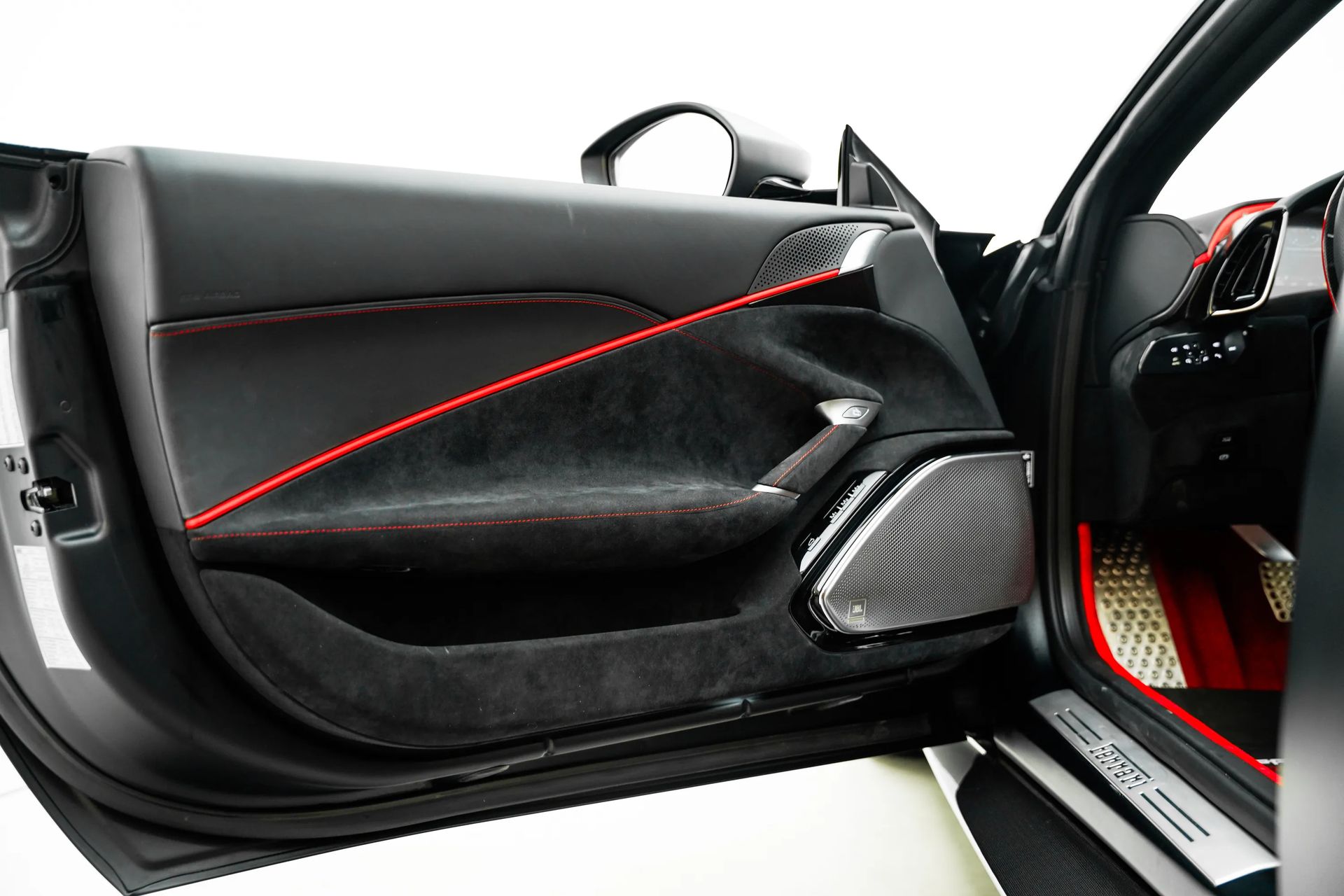 2026 Ferrari Roma photo 5