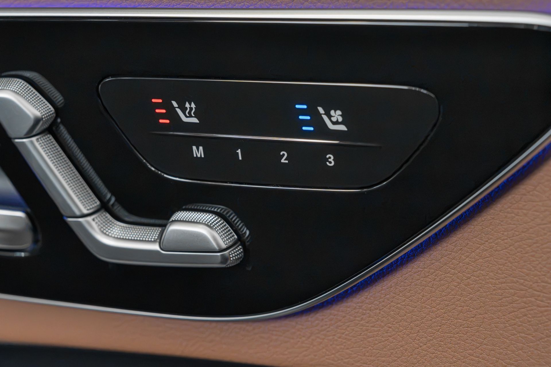 2025 Mercedes-Benz CLA photo 5